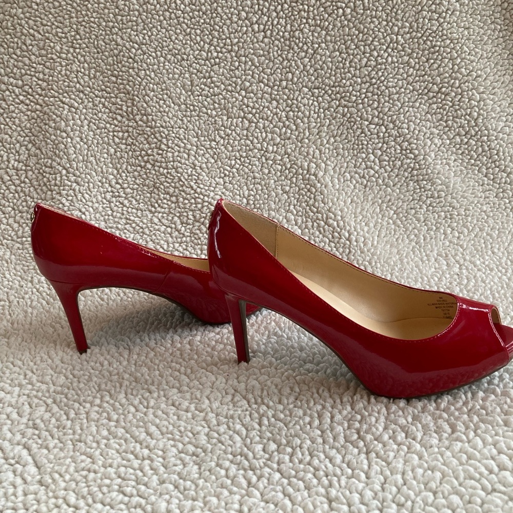 Liz Claiborne Red PeepToe High Heels. Size 6. - Picture 2 of 4